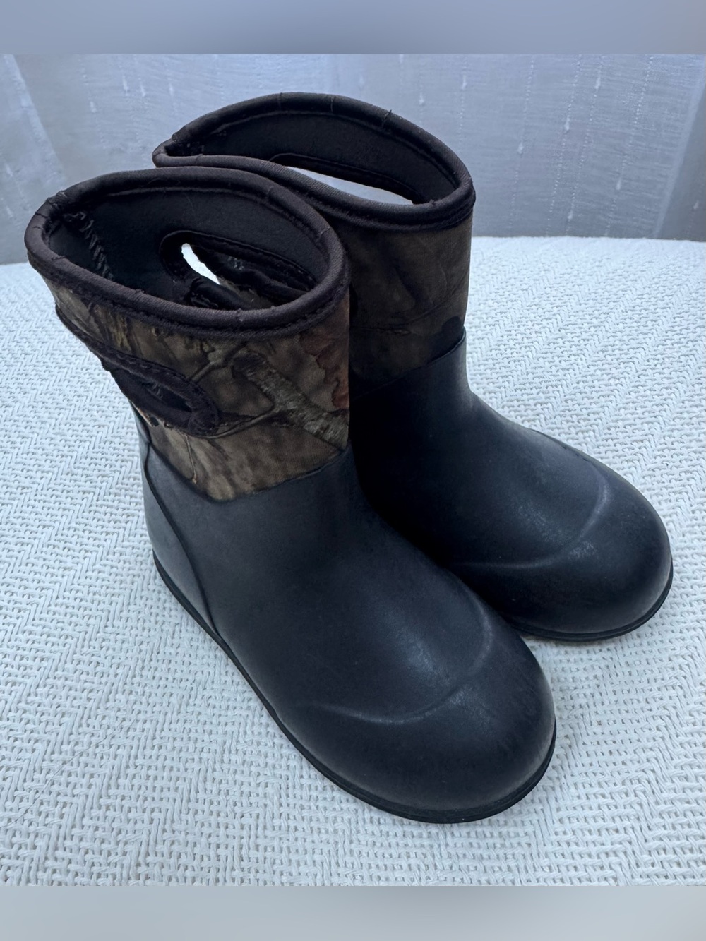 Bogs Sz 9 (toddler) Black Rubber Boots with Brown Camo Shaft
